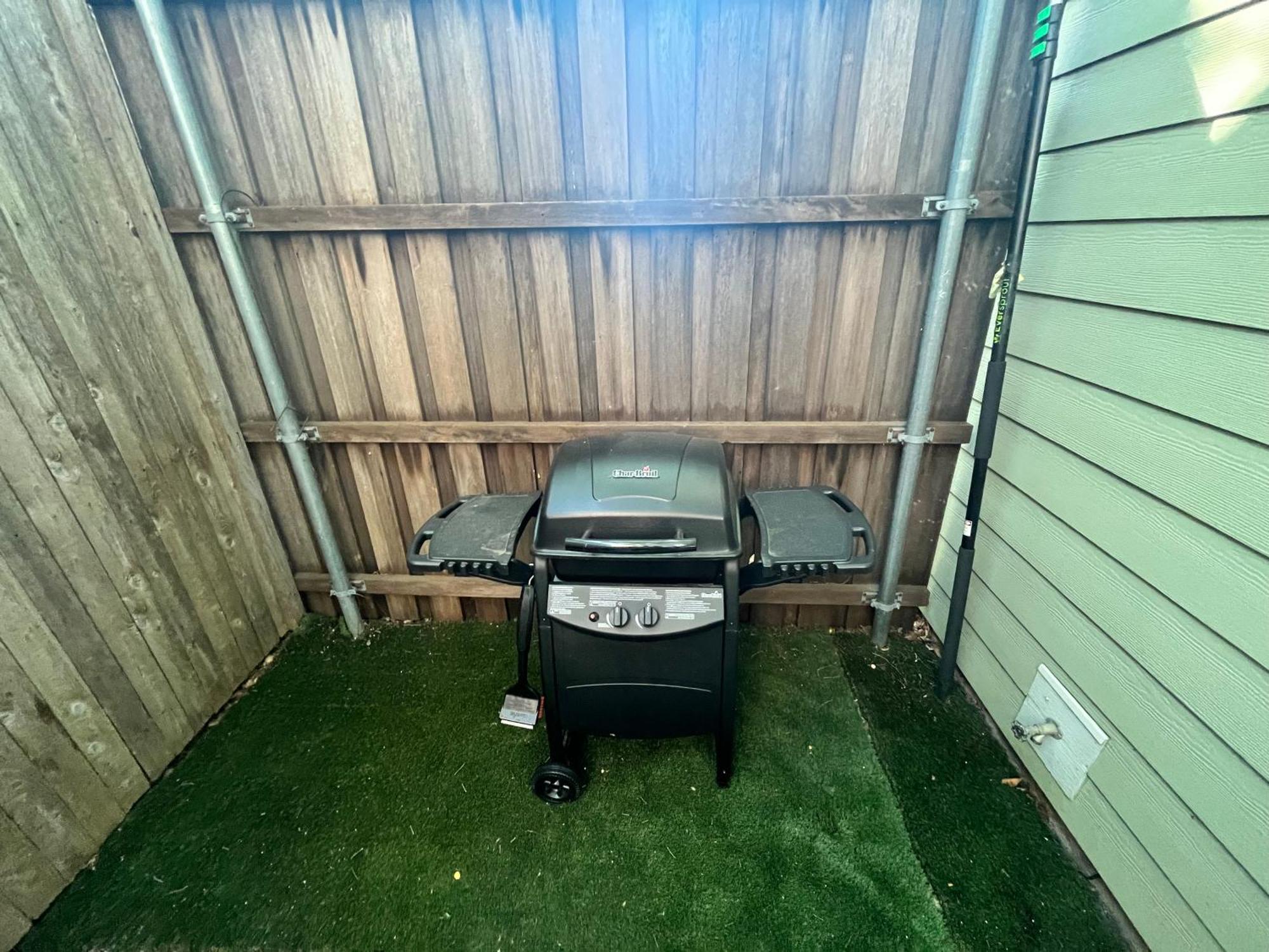 Pet-friendly Uptown Loft With Patio & Grill